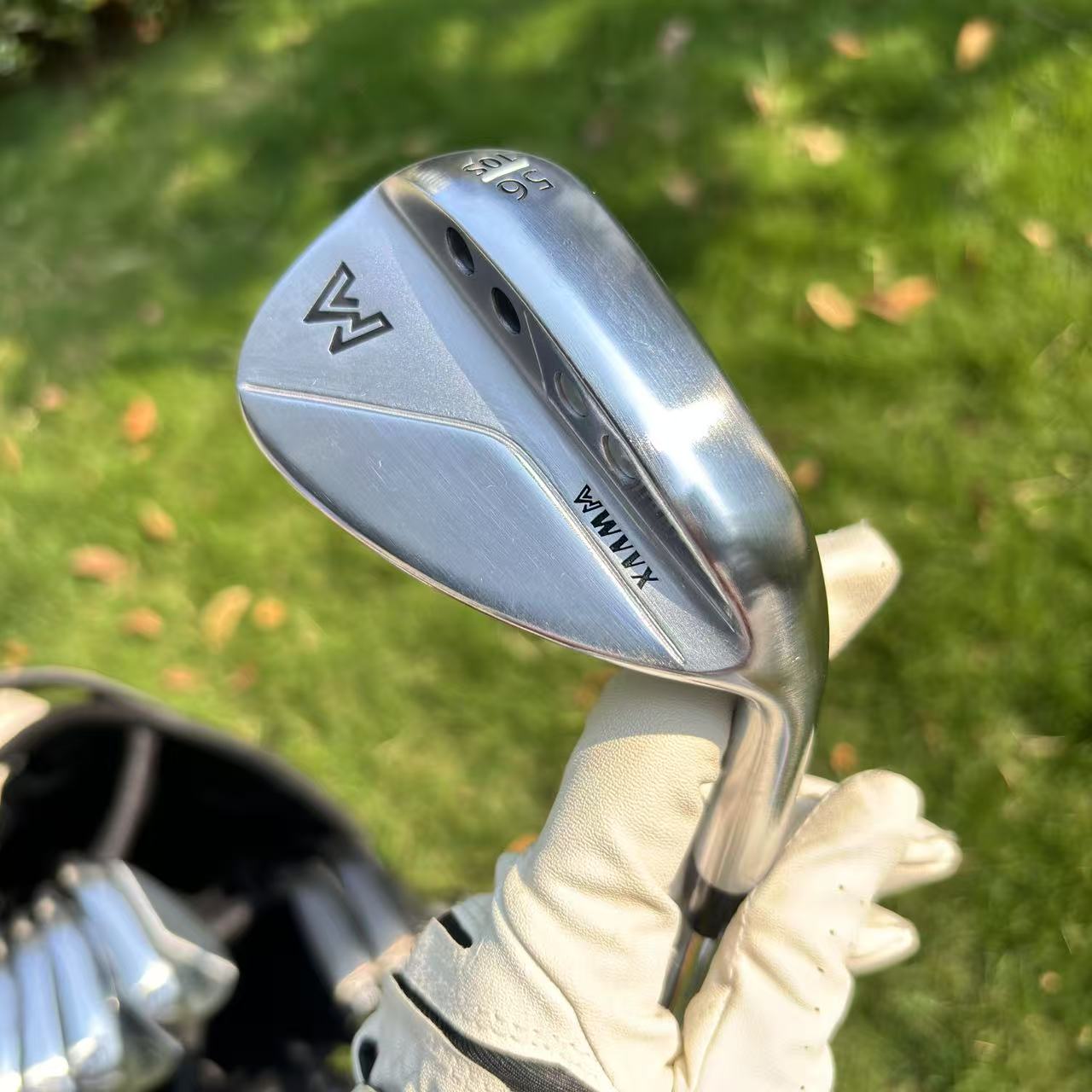 WVVX Jaws Golf Sand Wedge - Ar - Shaft Flex Stiff recensione e prezzo